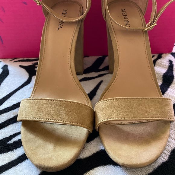 Merona light brown suede block heel - Picture 2 of 3